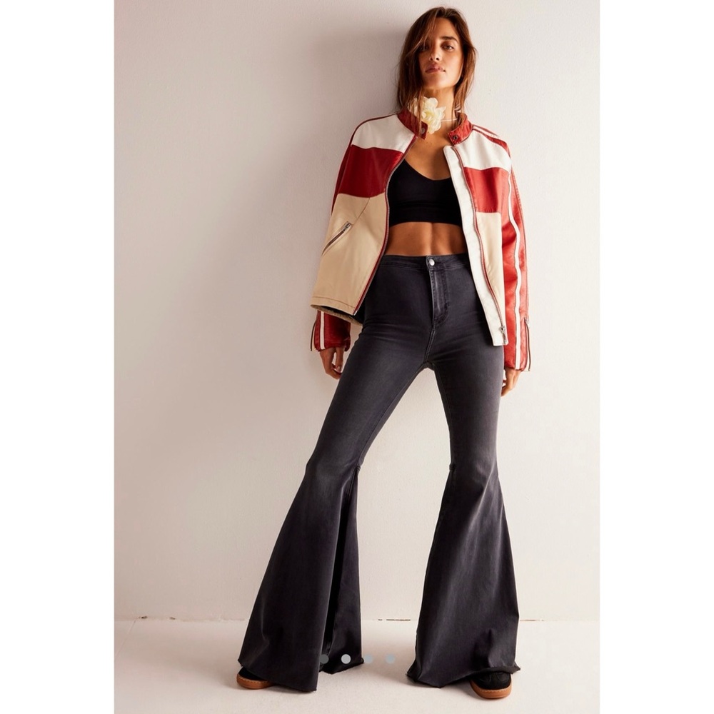 EUC - We The Free Just Float On Flare Jeans in Washed Black